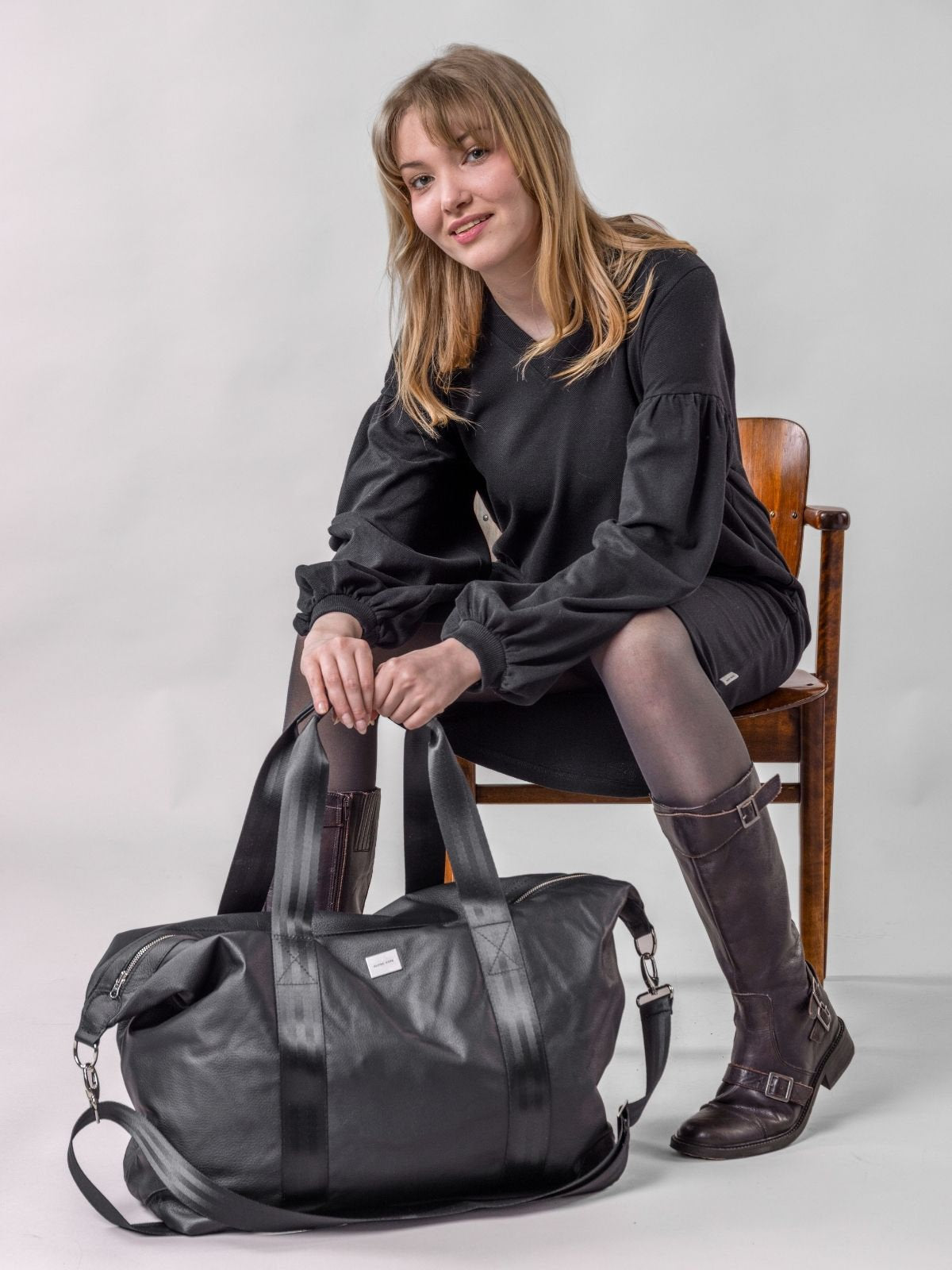 AAPA weekender, black