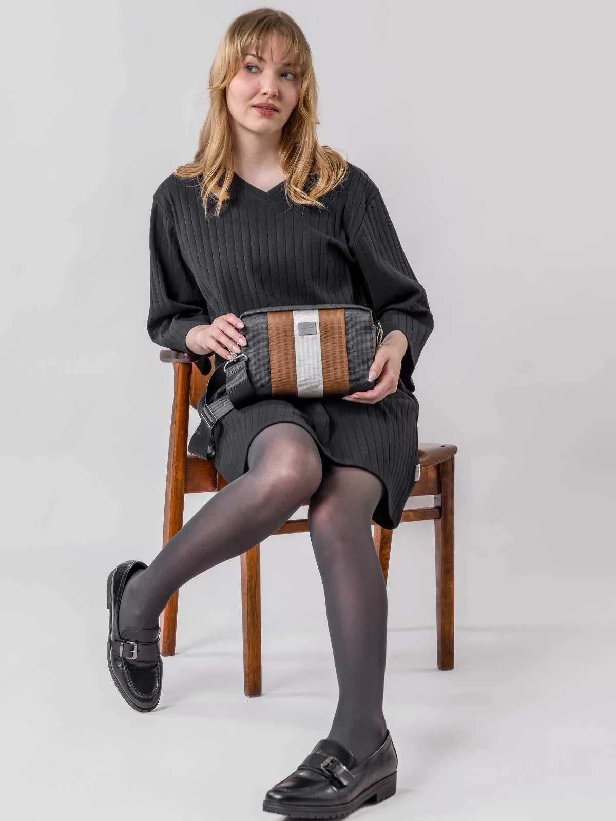 KASTE RAITA laukku, musta-ruskea-vaaleanharmaa