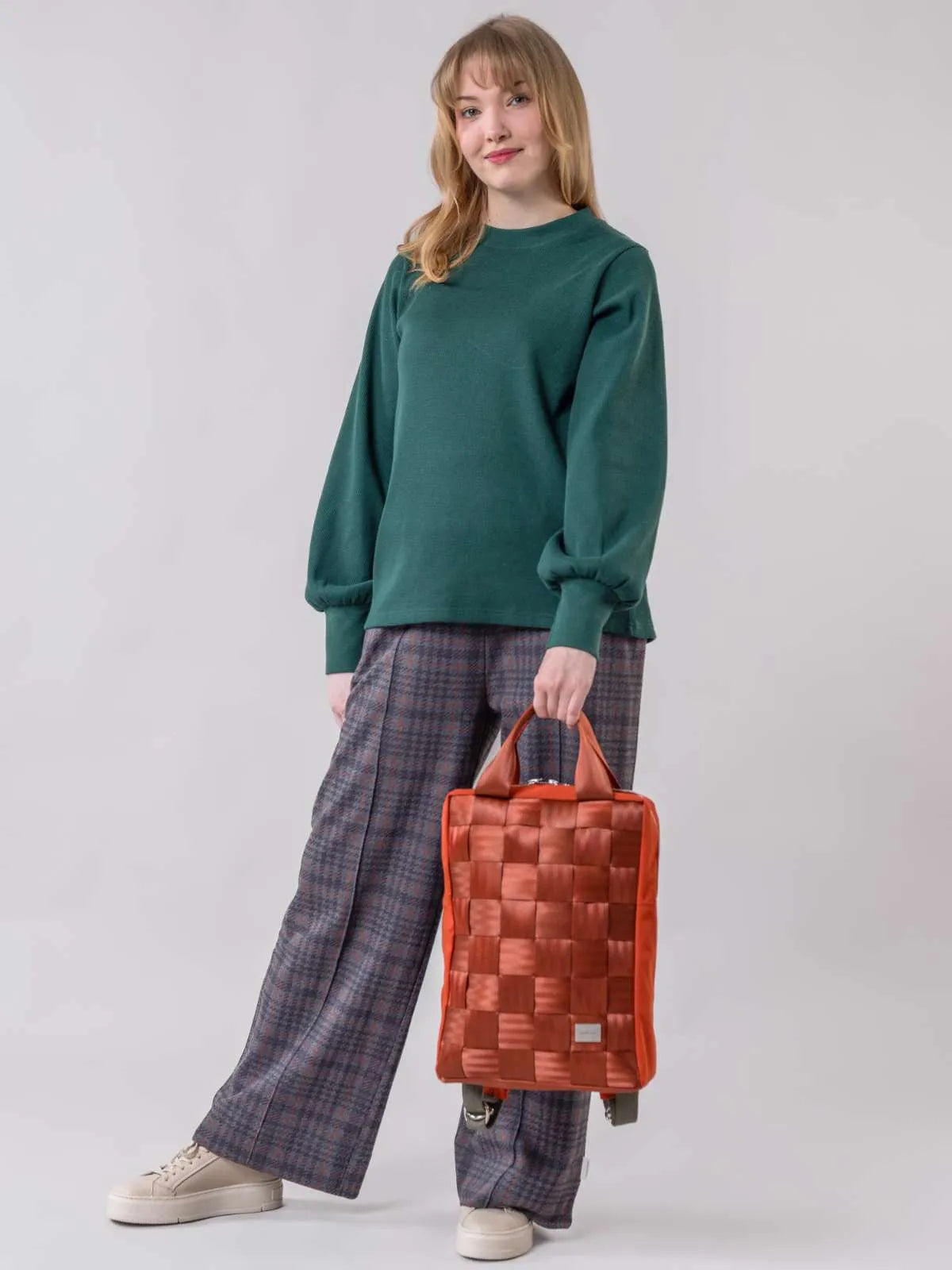 Globe Hope, Riite reppu terracotta, asukuva.