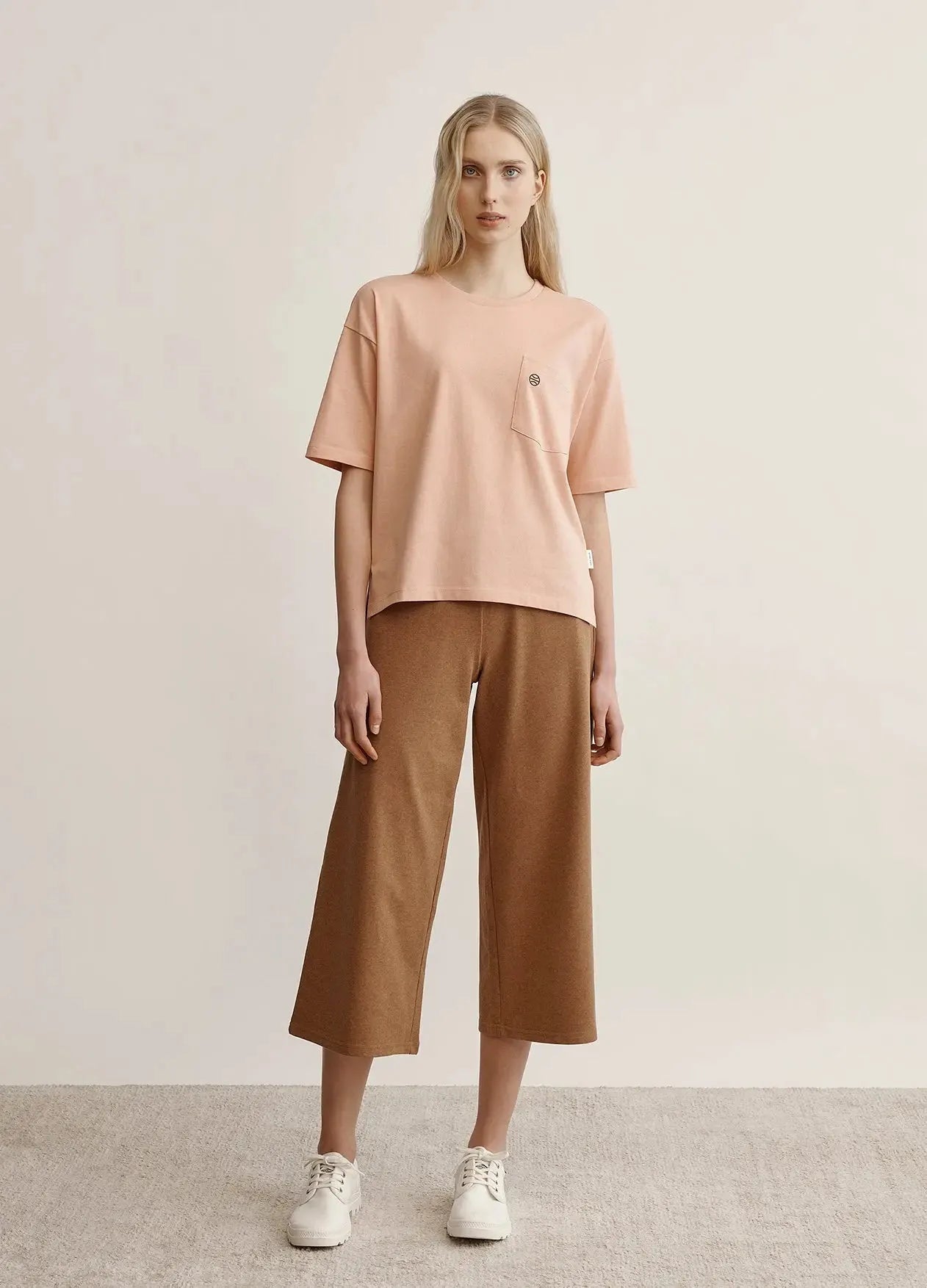 LUIRO t-paita painatuksella Globe Hope