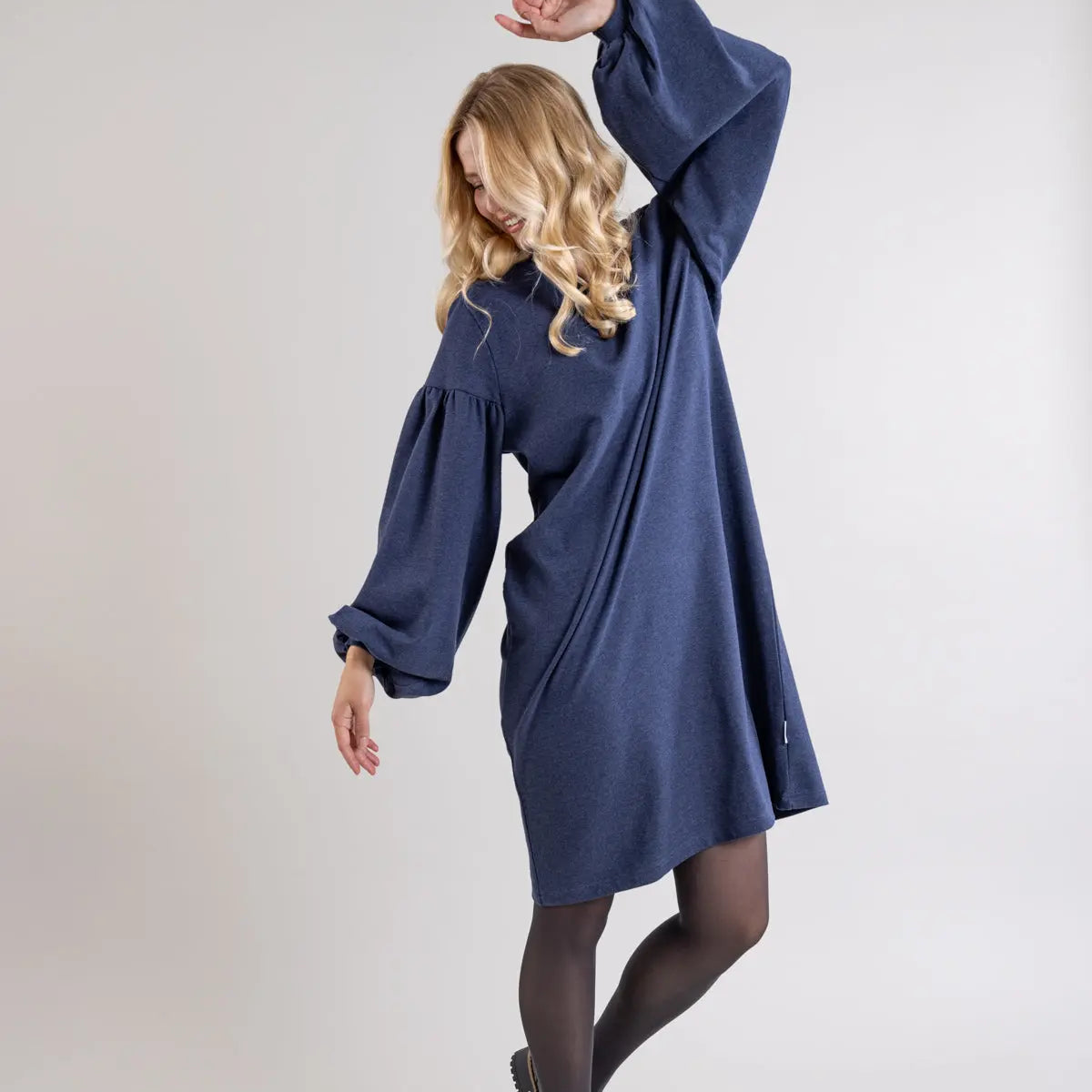 PALLAS mekko, tummansininen Globe Hope