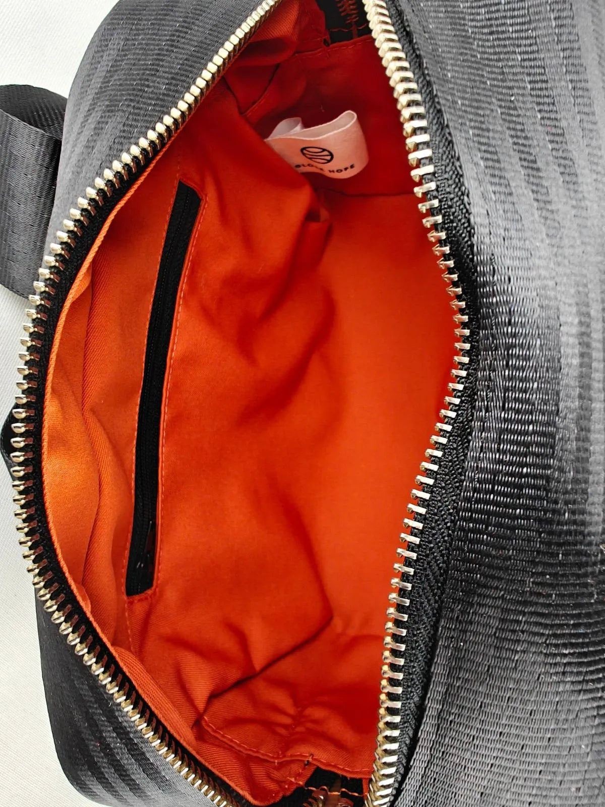 Globe Hope, Hilla laukku, derby, sisäkuva.