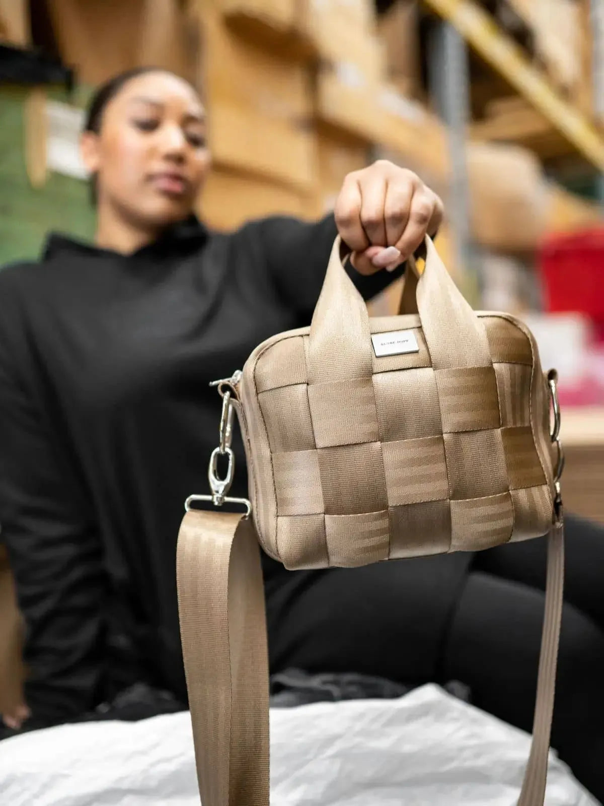 Globe Hope, Hilla laukku beige, fiiliskuva.