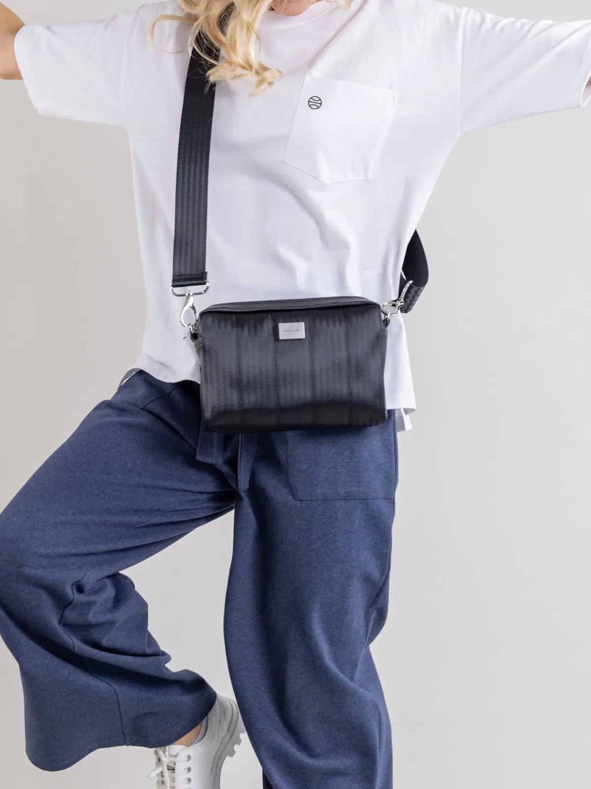 KASTE VEGAN laukku, musta Globe Hope