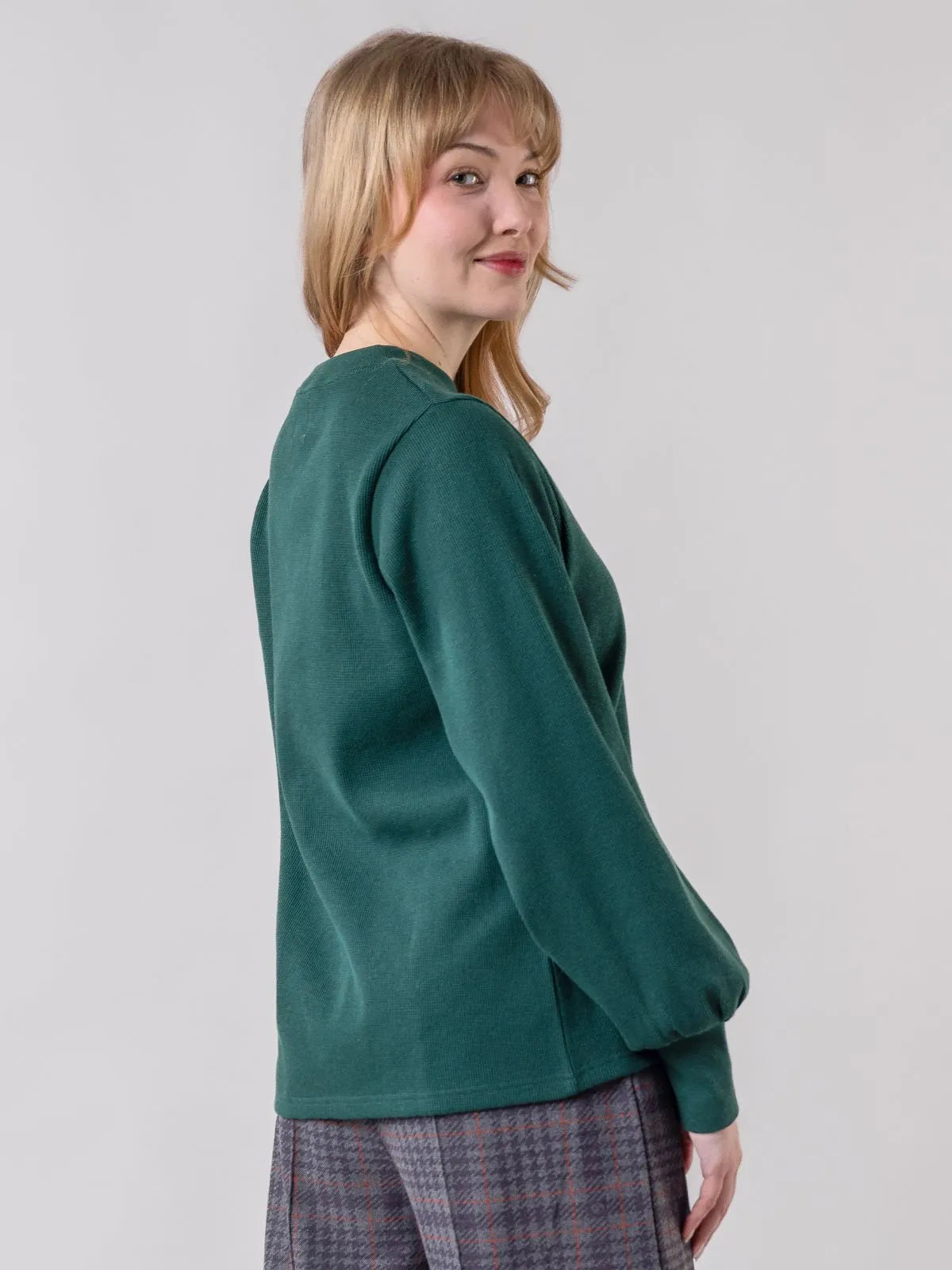 Globe Hope, Pore paita, metsänvihreä, takakuva.