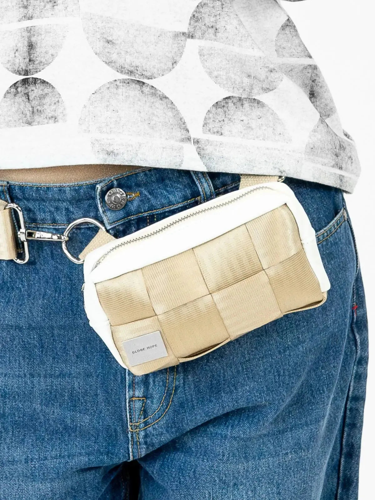 SAHARA laukku, beigevalkoinen Globe Hope