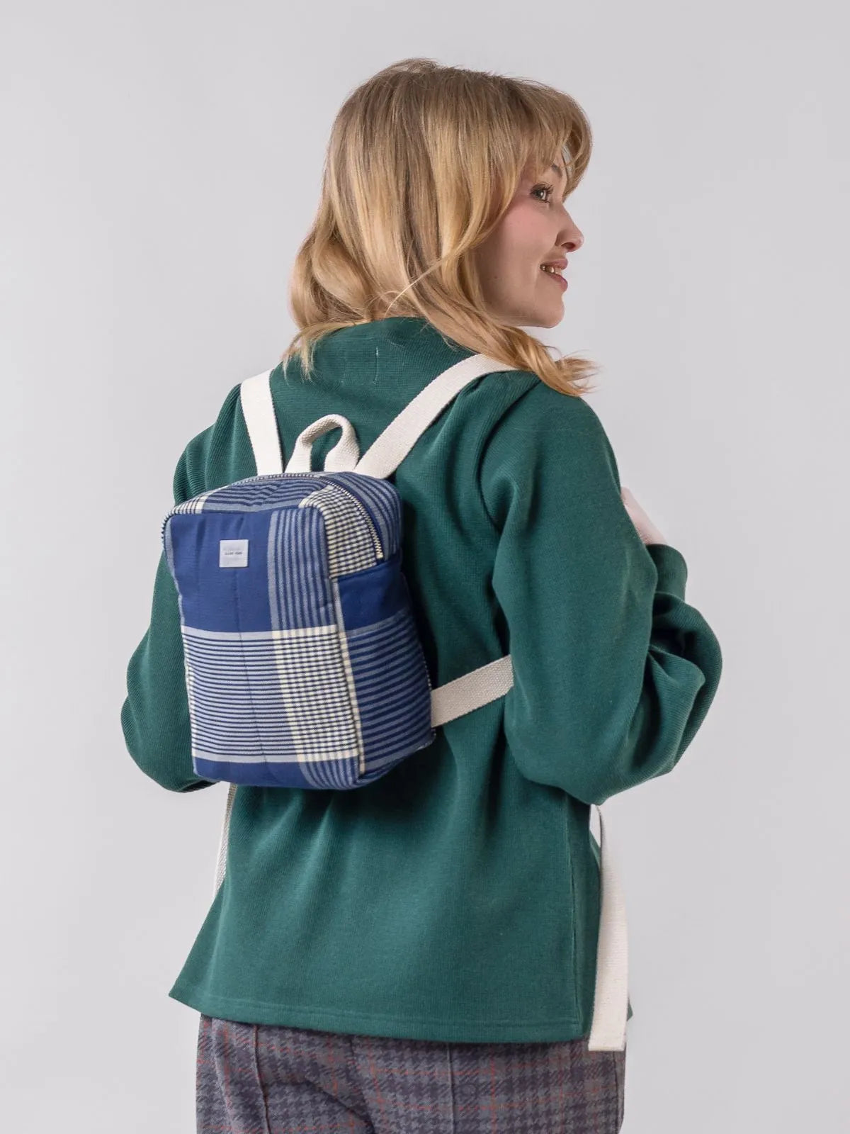 TAIGA Small backpack - blue quilted fabric
