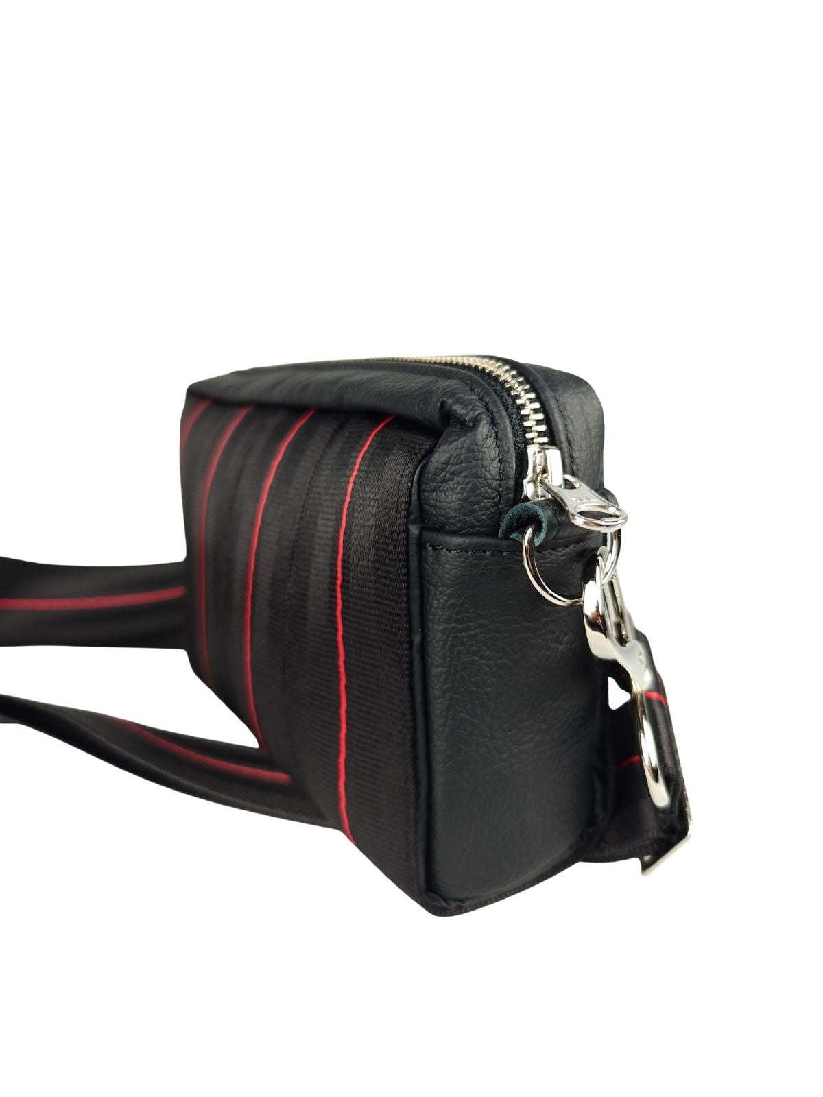 UTU laukku, punaisilla raidoilla