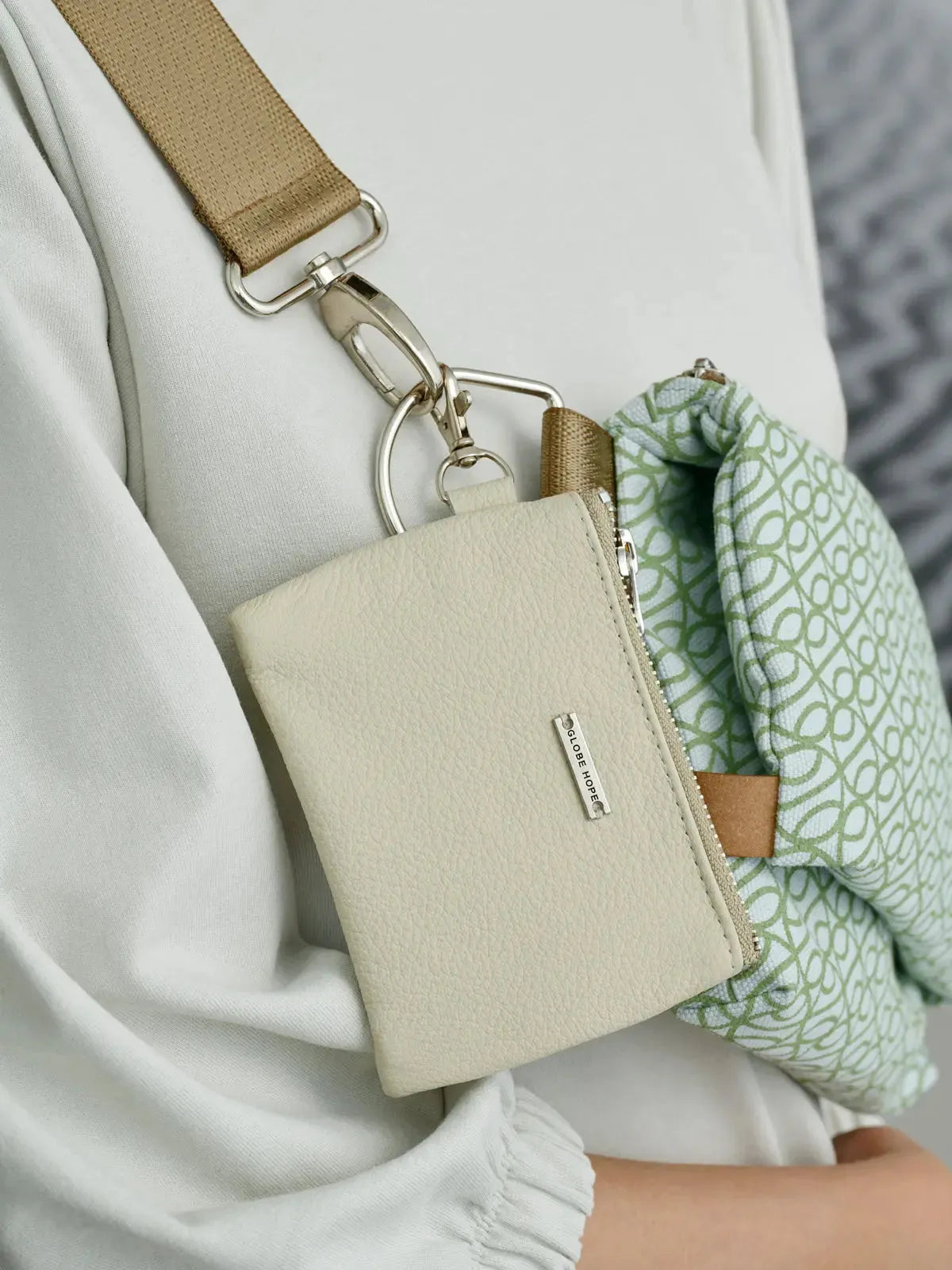 UPPURA pussukka, luonnonvalkoinen Globe Hope