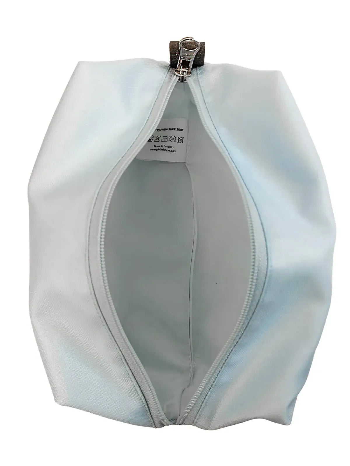 Globe Hope, Routa toilettilaukku, vaaleansinisestä airbag-kankaasta, sisäkuva.